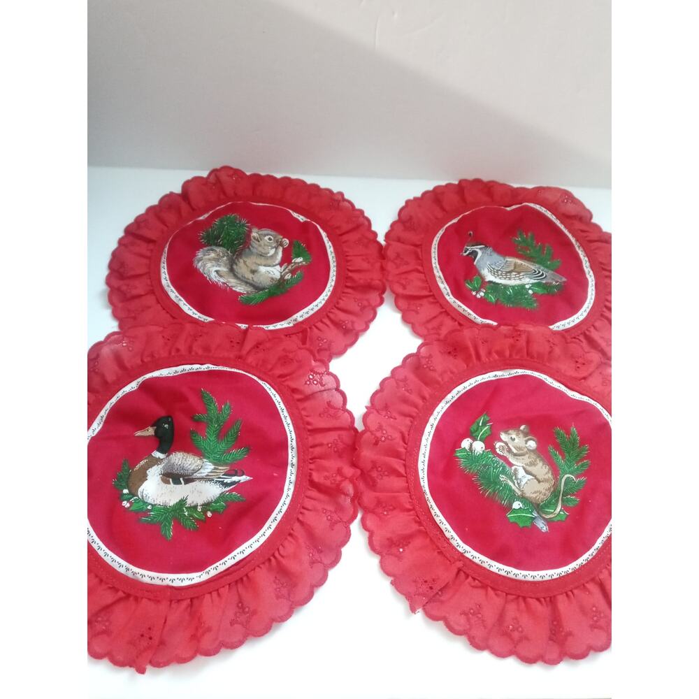 B Vtg Christmas Woodland Animals Doilies Holly 4 Squirrel Duck Mouse & Pheasant